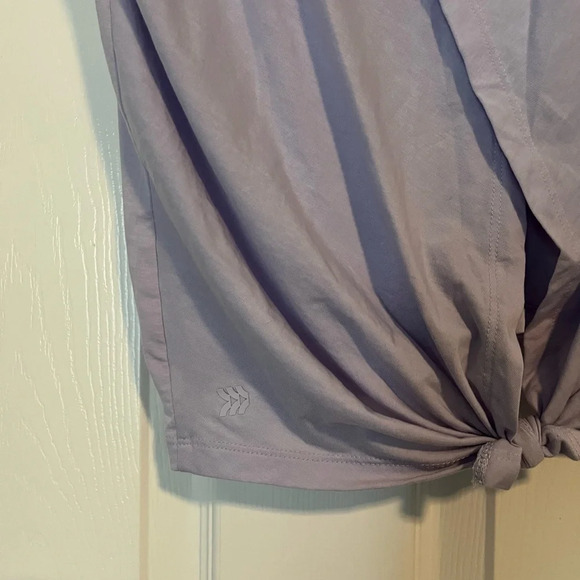 All in Motion Boxy Top with Tie Back - Picture 7 of 8